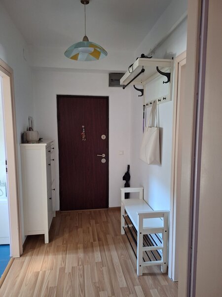 Crangasi, apartament 2 camere, 46 mp, etaj 2/4, centrala,